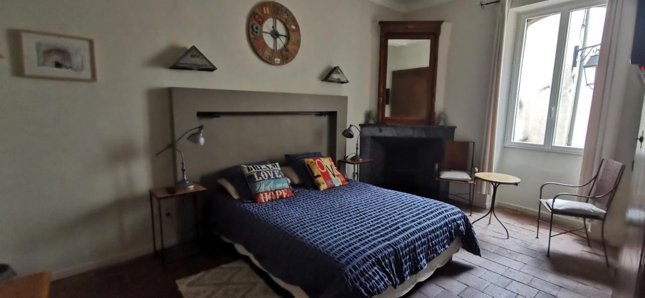 Bed and Breakfast Le Mimosa Saint-Saturnin-de-Lucian Exteriér fotografie
